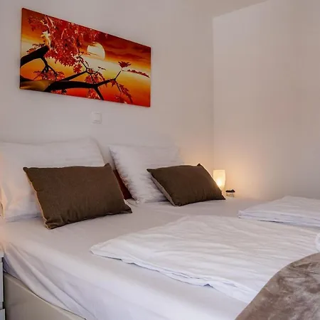 Jurcevic Apartment Vir